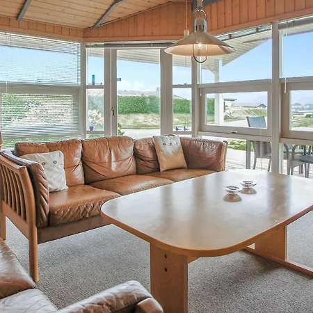 Holiday home Three-bedroom In
